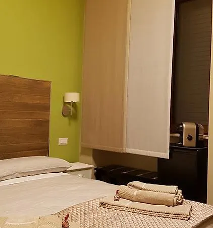 Via Veneto クロトーネ