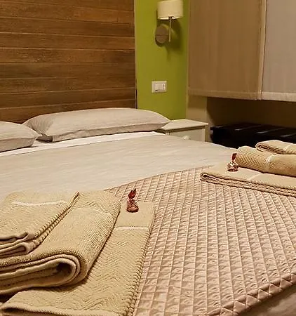 Via Veneto ゲストハウス クロトーネ